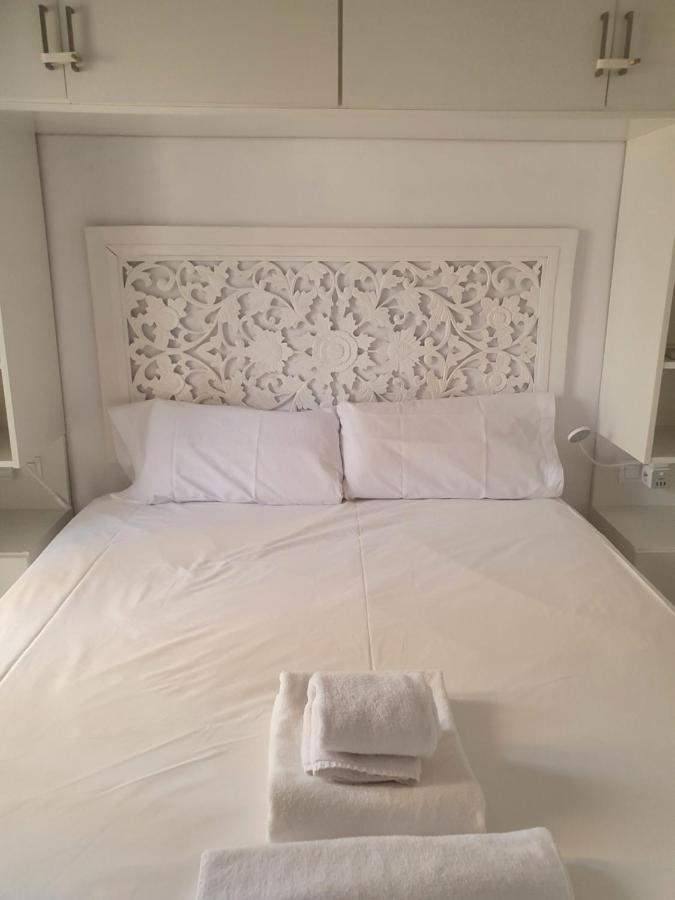 Beautiful Apartment With Terrace San Basilio Sevilla Bagian luar foto